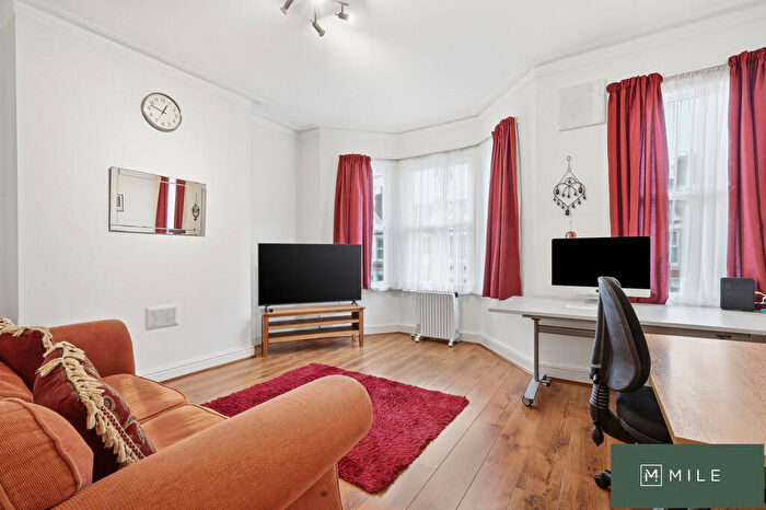 1 Bedroom Flat For Sale In Osborne Road, London, NW2