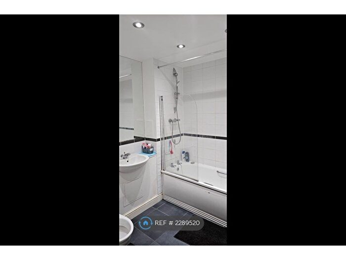 1 Bedroom Flat To Rent In Drinkwater Road, Harrow, HA2