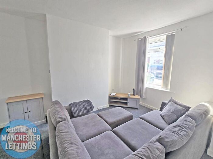 2 Bedroom House To Rent In Cummings Street Oldham, OL8