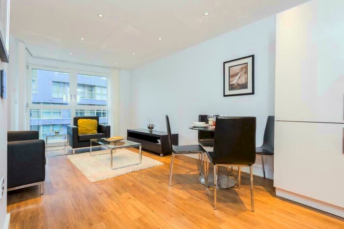 1 Bedroom Flat To Rent In Queensland Road, Islington, London, N7