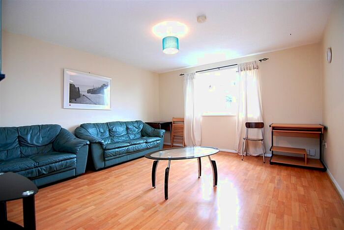 1 Bedroom Flat To Rent In Wigston Close, Edmonton, London N18