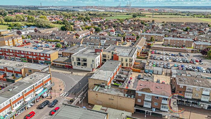1 Bedroom Flat To Rent In Amber Court, St Johns Way, Corringham, SS17