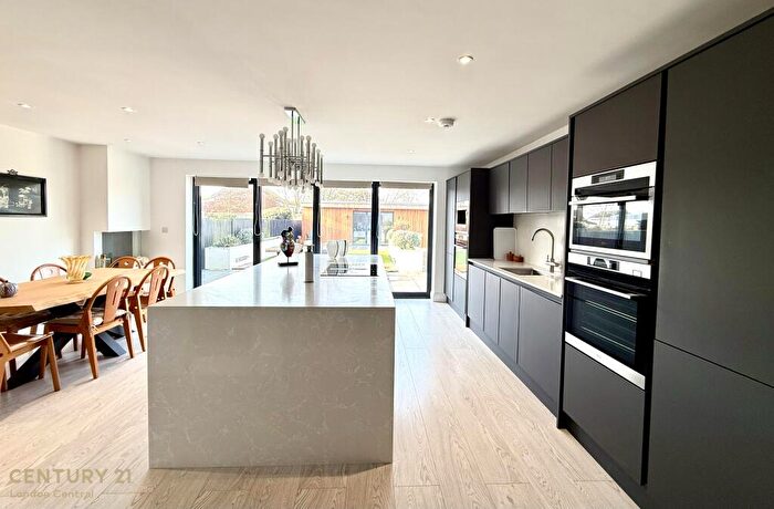 4 Bedroom Detached House For Sale In Ingarfield Road, Holland-on-Sea, Clacton-on-Sea, C01