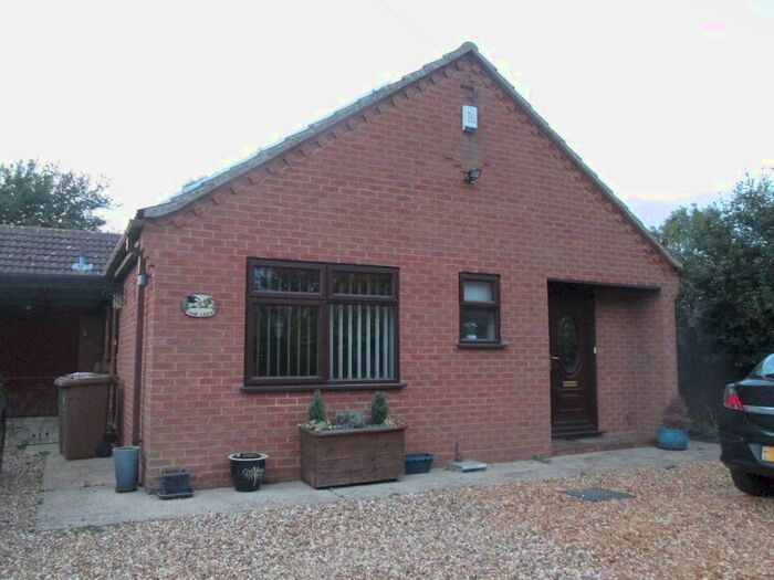 3 Bedroom Bungalow To Rent In Wisbech Road, Walpole St. Andrew, Wisbech, PE14