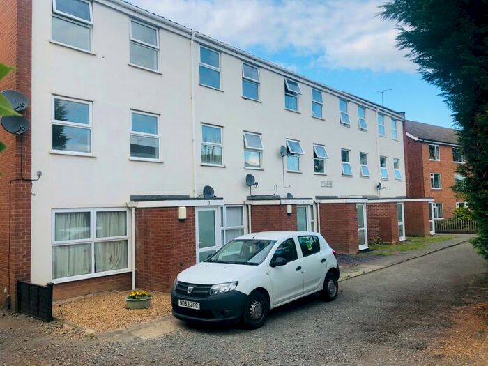 1 Bedroom Flat To Rent In Charlotte Street, Leamington Spa, CV31