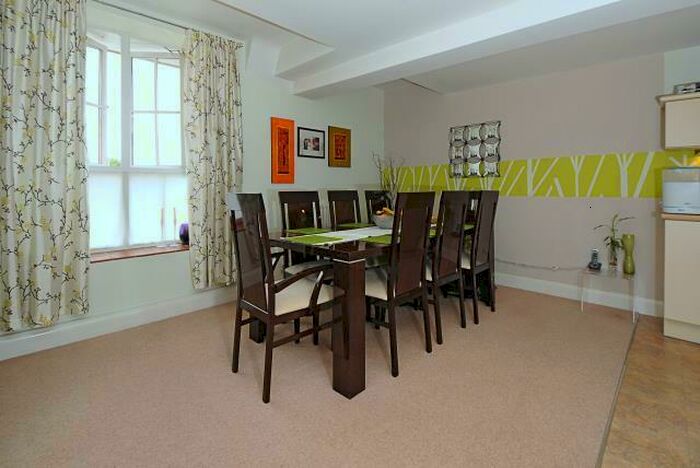 2 Bedroom Apartment To Rent In George Morland House, Abingdon, OX14