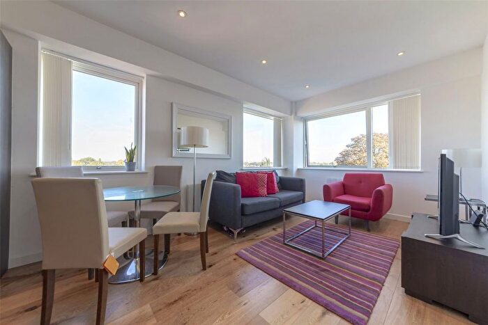 1 Bedroom Flat To Rent In Clayton Road, Hayes, UB3