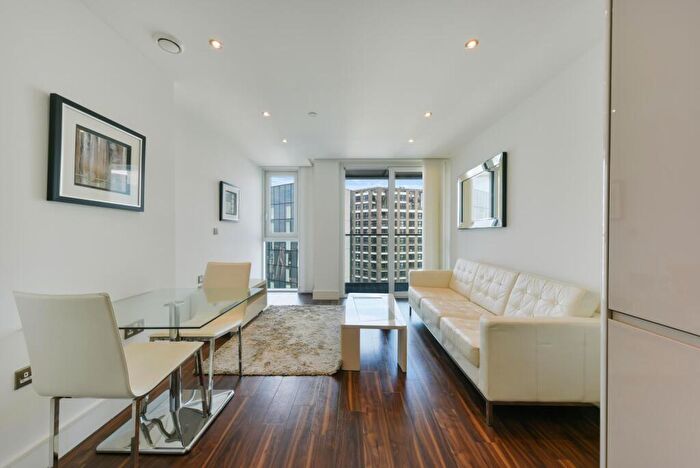 1 Bedroom Apartment To Rent In Altitude Point, Alie Street, Aldgate, E1