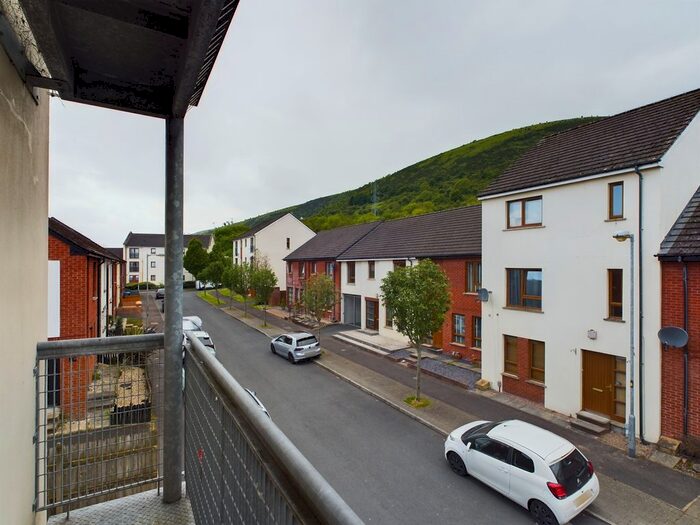 2 Bedroom Flat For Sale In Heath Lodge Square, Belfast, BT13