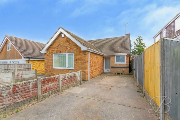 3 Bedroom Detached Bungalow To Rent In Winster Avenue, Ravenshead, Nottingham, NG15