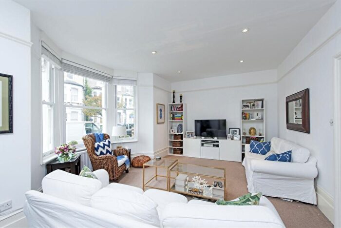 2 Bedroom Apartment To Rent In Almeric Road, SW11