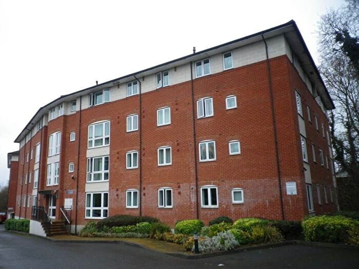 2 Bedroom Apartment For Sale In Kings Place, Hatfield, Hertfordshire, AL9