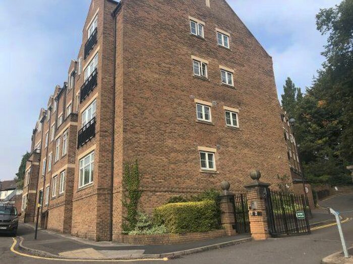 2 Bedroom Flat To Rent In Caversham Place, Sutton Coldfield, B73
