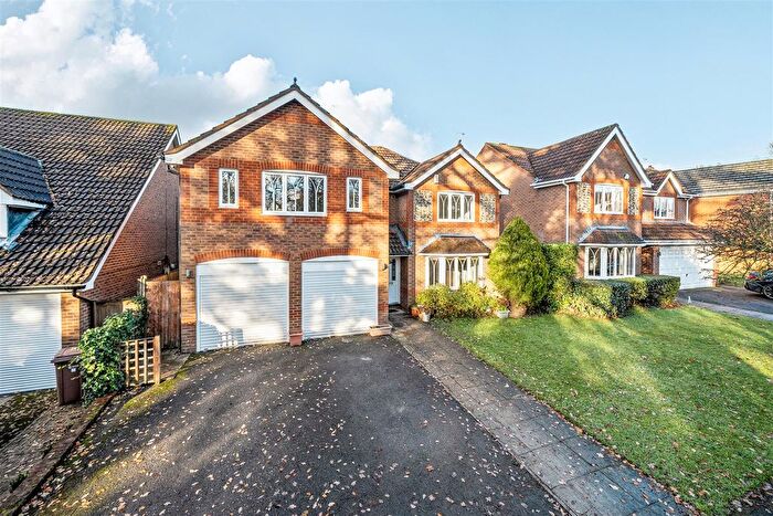 5 Bedroom Detached House For Sale In Dyer Road, Wokingham, Berkshire, RG40