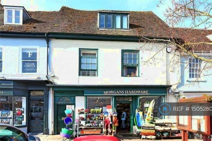 2 Bedroom Flat To Rent In Broad Street, Alresford, SO24