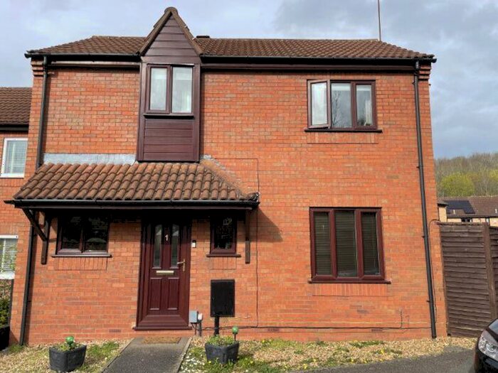 3 Bedroom Link Detached House To Rent In Hunsbury Green, West Hunsbury, Northampton, NN4