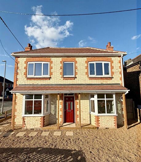 4 Bedroom Detached House For Sale In London Road, Benfleet, SS7