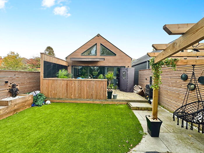 2 Bedroom Detached Bungalow For Sale In The Villas, Rosliston Road, Burton On Trent, DE15