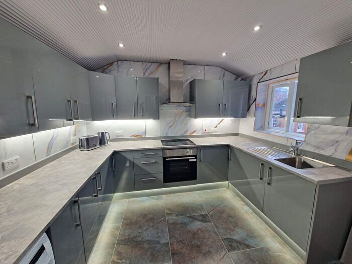 2 Bedroom Flat To Rent In Great Avenham Street, Preston, Lancashire, PR1