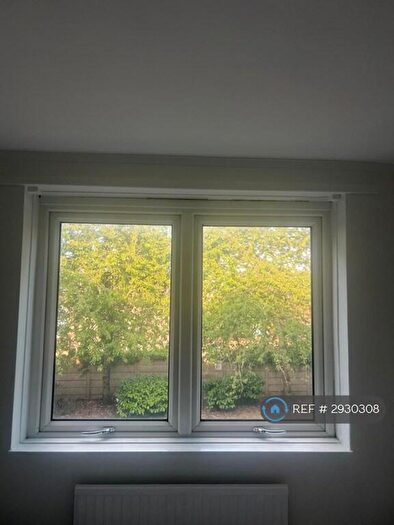 3 Bedroom Maisonette To Rent In Campbell Road, London, E3