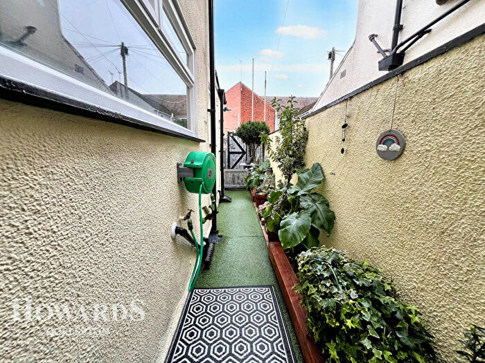 3 Bedroom Terraced House For Sale In Century Road, Great Yarmouth, NR31