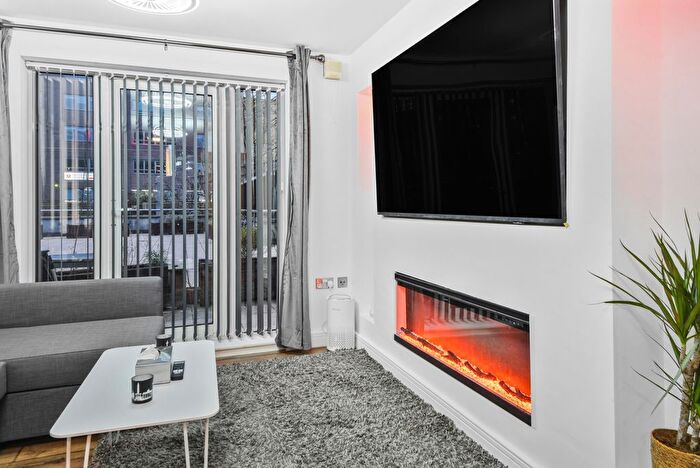 1 Bedroom Flat To Rent In Windmill Lane, London, E15