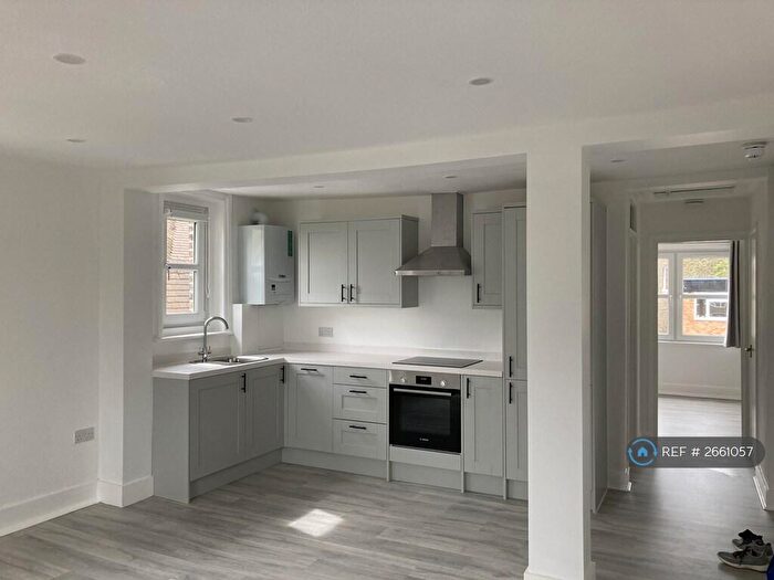 1 Bedroom Flat To Rent In Cayman Court, London, SE23