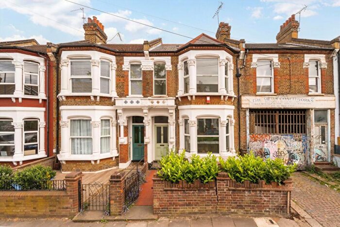 2 Bedroom Flat For Sale In Mortimer Road, Kensal Rise, NW10