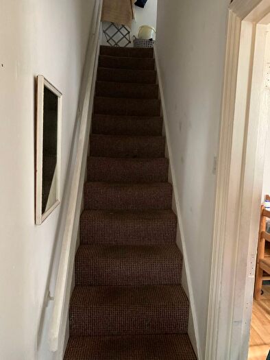 2 Bedroom Maisonette To Rent In Francis Street, Luton, Bedfordshire, LU1