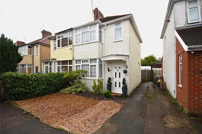2 Bedroom Semi-Detached House For Sale In Fourth Avenue, Luton, Bedfordshire, LU3