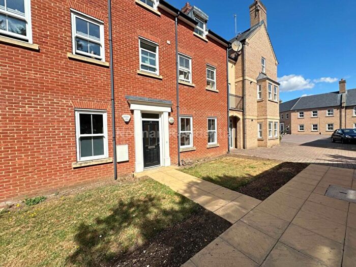 2 Bedroom Apartment To Rent In Church View, PE19