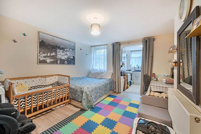 Studio For Sale In Fountayne Road, Stoke Newington, London, N16