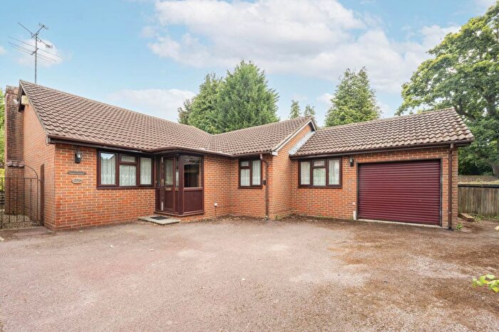 4 Bedroom Detached Bungalow For Sale In Pondtail Road, Horsham, RH12