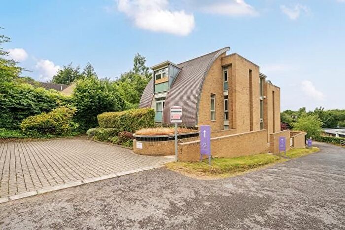 2 Bedroom Flat To Rent In Cumnor Hill, Oxford, OX2