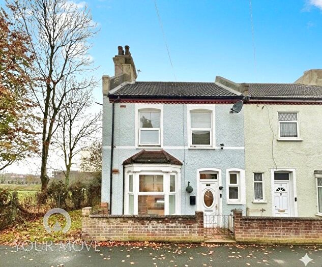 3 Bedroom End Of Terrace House For Sale In Acacia Road, Greenhithe, Kent, DA9