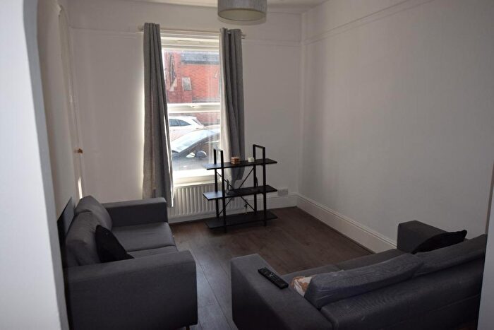 4 Bedroom Terraced House To Rent In Victoria Road, Northampton, NN1