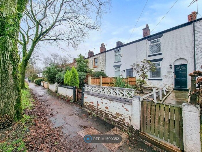 2 Bedroom Terraced House To Rent In Moss Lane, Manchester, M45