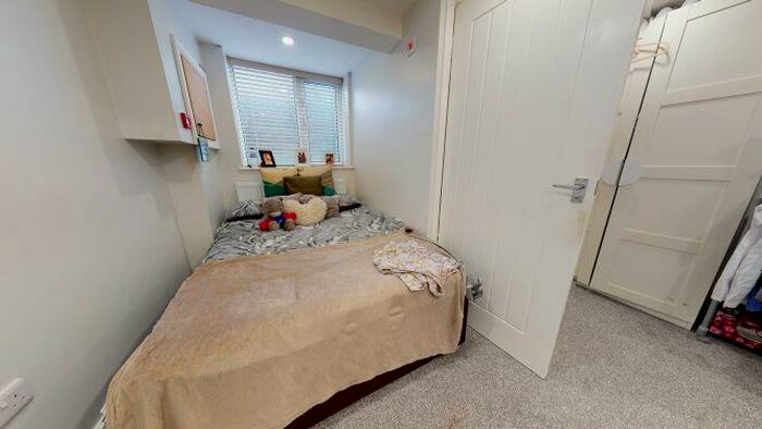 1 Bedroom Flat To Rent In Hartley Avenue, Woodhouse, Leeds, LS6