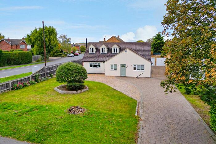 3 Bedroom Chalet For Sale In Ramsey Road, St. Ives, Cambridgeshire, PE27