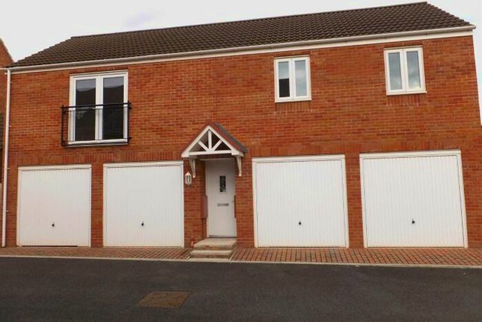 2 Bedroom Flat To Rent In Seymour Place, Frampton Cotterell, Bristol, BS36