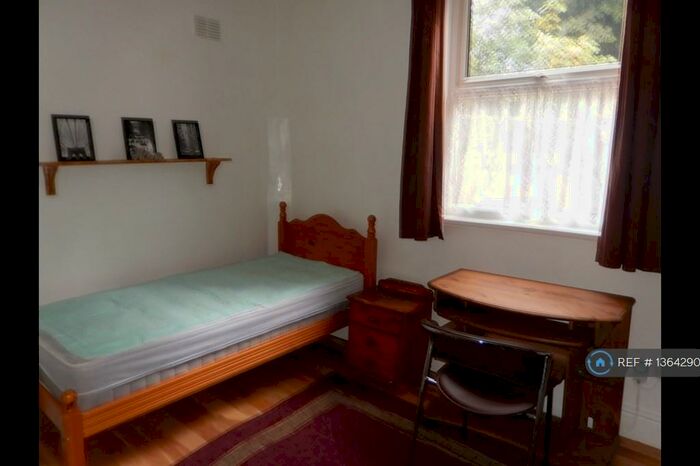 Studio To Rent In Stanmore Road, Birmingham, B16