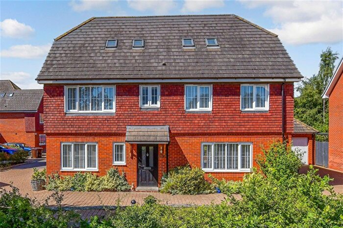 5 Bedroom Detached House For Sale In Smith Way, Headcorn, Ashford, Kent, TN27