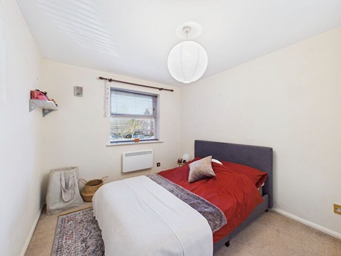 2 Bedroom Flat For Sale In Massingberd Way, Tooting Bec, SW17