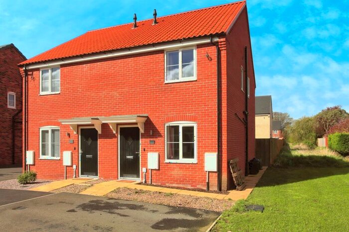 2 Bedroom Semi-Detached House For Sale In Woodroffe Drive, Crowland, Peterborough, PE6