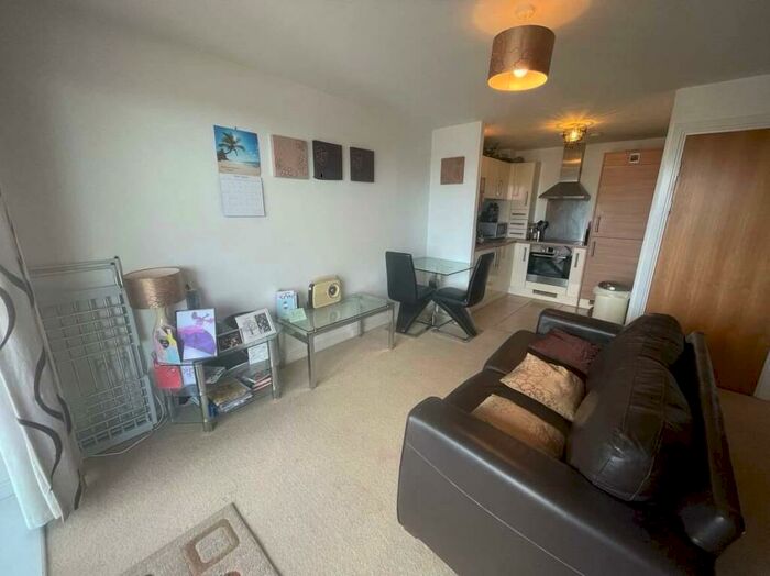 1 Bedroom Apartment To Rent In Hansen Court, Heol Glan Rheidol, Cardiff, CF10