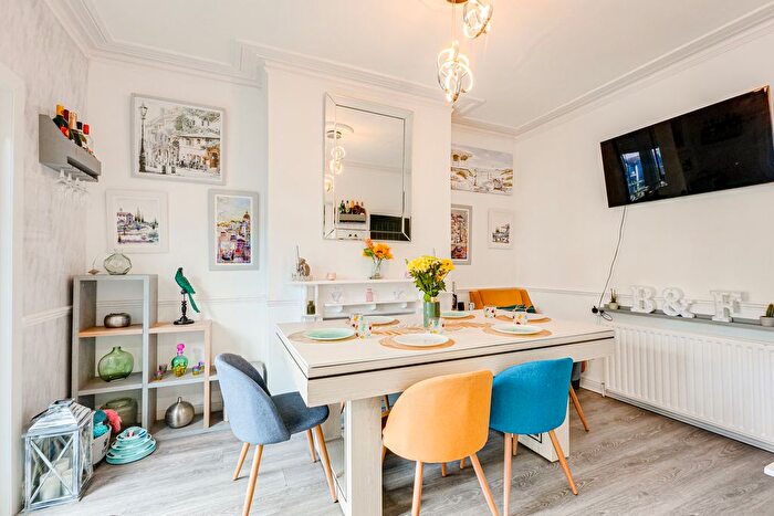 3 Bedroom Terraced House For Sale In Ramuz Drive, Westcliff-On-Sea, SS0