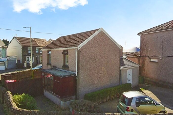 2 Bedroom Detached House For Sale In Church Road, Tonteg, Pontypridd, CF38