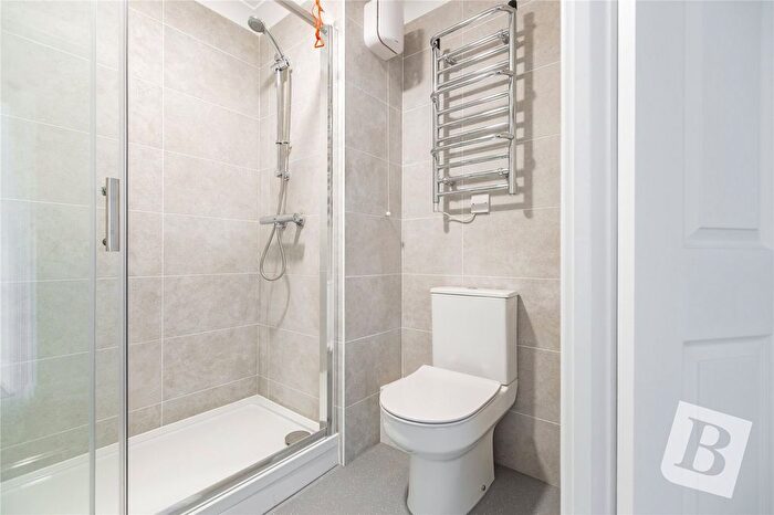 1 Bedroom Flat For Sale In Draper Court, Mavis Grove, Hornchurch, RM12