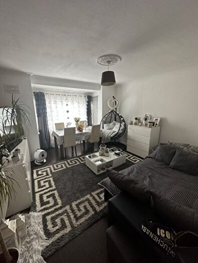 2 Bedroom Maisonette To Rent In West Drayton, UB7