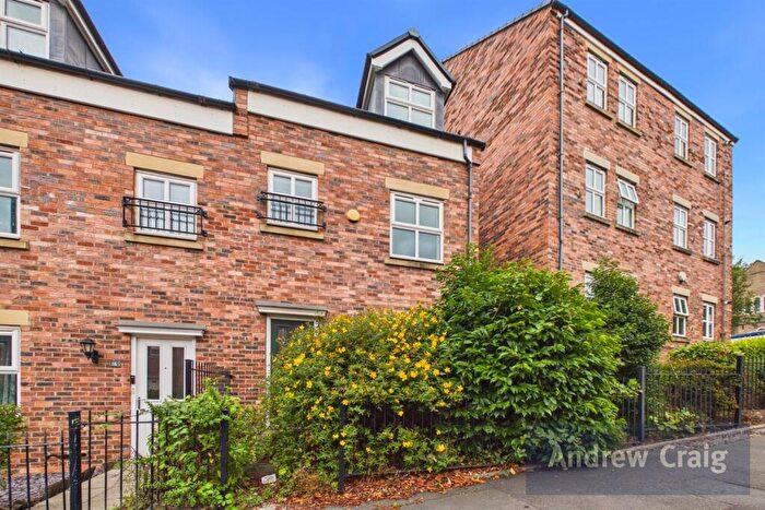 3 Bedroom Semi-Detached House For Sale In Churchill Road, Gateshead, NE8